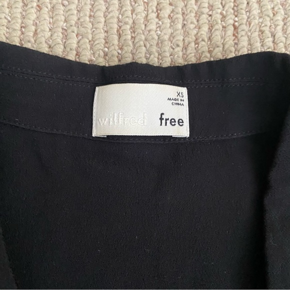 Wilfred Tie-Front Tee - Picture 2 of 2